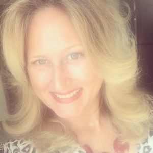 Meet your Posher, Carley